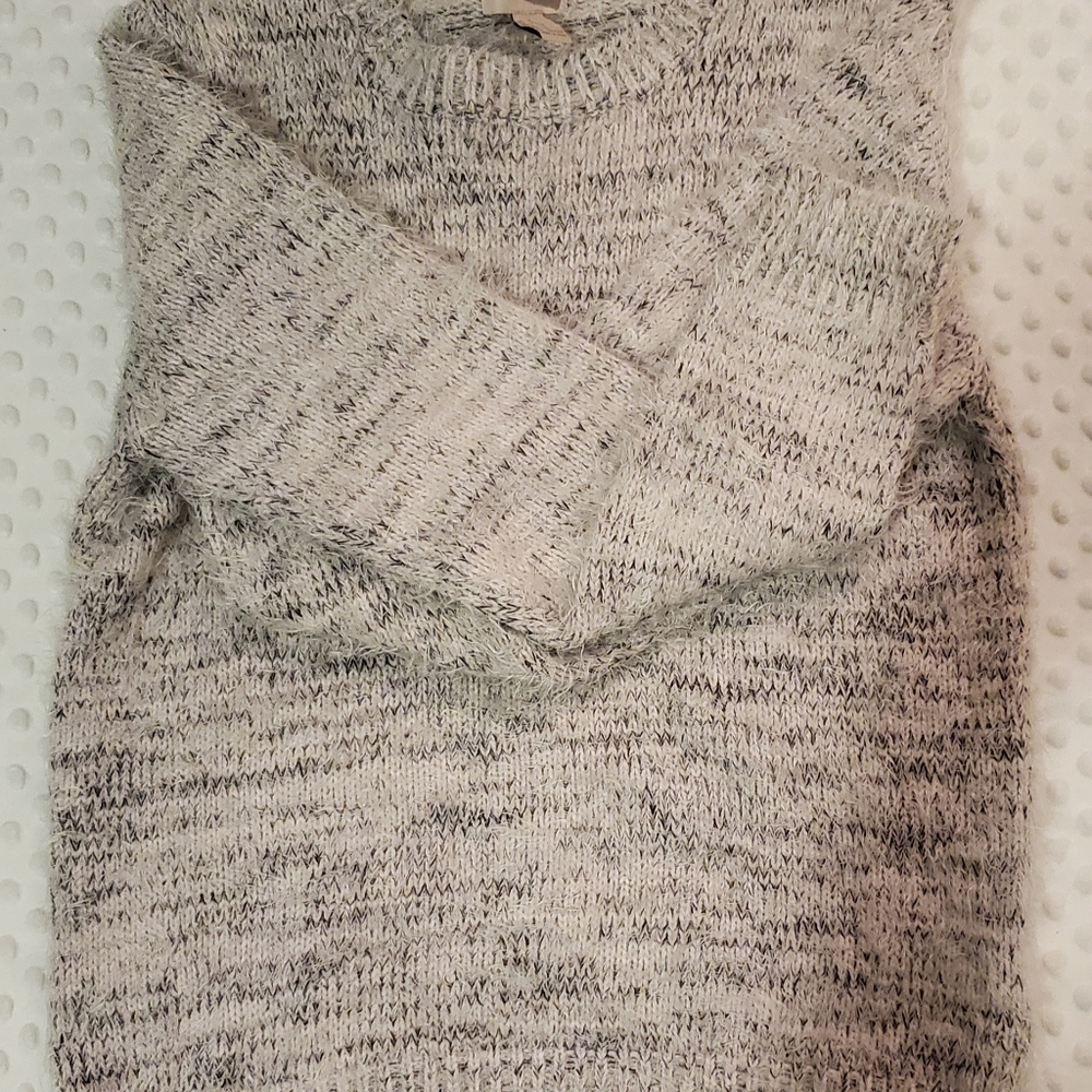 sweater - Picture 2 of 3
